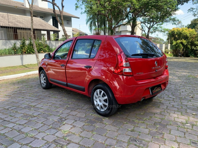 SANDERO 1.0 EXPRESSION 16V FLEX 4P MANUAL - 2012 - SAPIRANGA