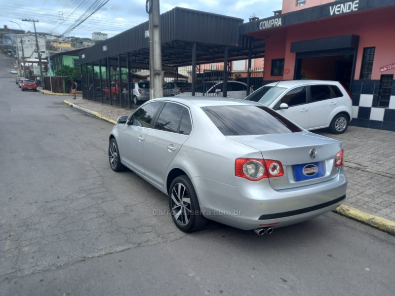 JETTA 2.5 I 20V 170CV GASOLINA 4P TIPTRONIC - 2010 - CAXIAS DO SUL