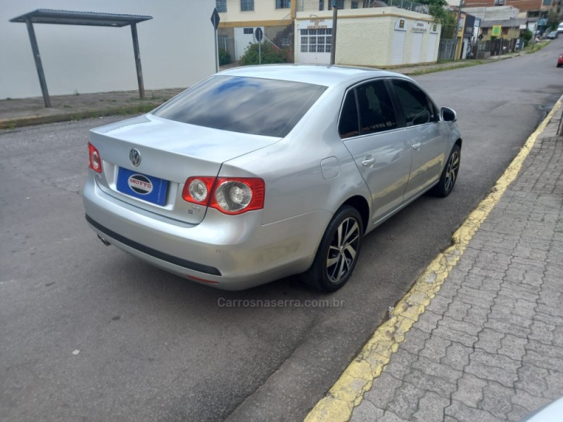 JETTA 2.5 I 20V 170CV GASOLINA 4P TIPTRONIC - 2010 - CAXIAS DO SUL