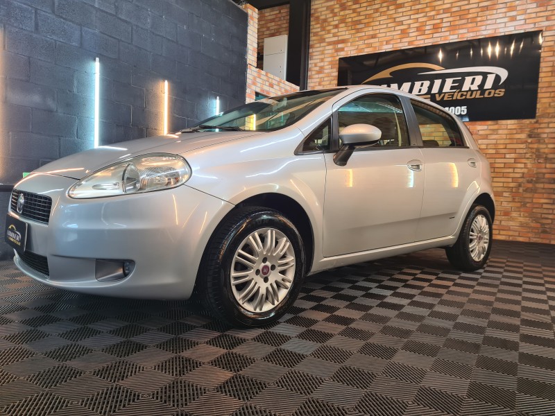 PUNTO 1.4 ATTRACTIVE 8V FLEX 4P MANUAL