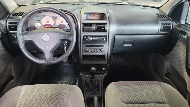 ASTRA 2.0 MPFI CD 8V GASOLINA 4P MANUAL - 2004 - GARIBALDI