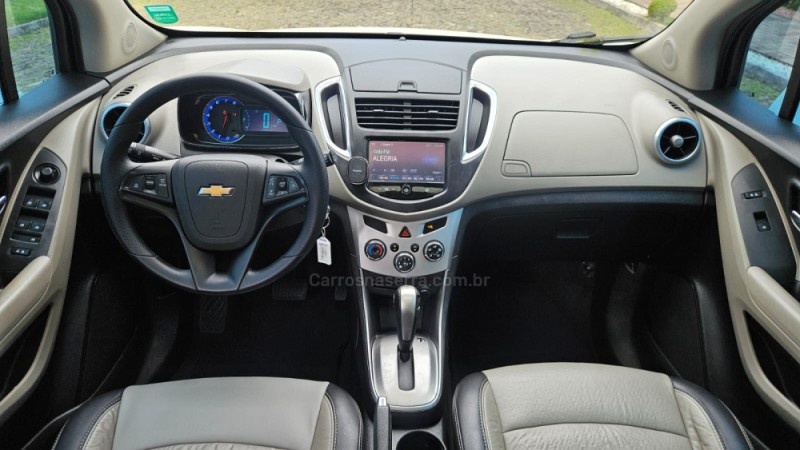 TRACKER 1.8 MPFI LTZ 4X2 16V FLEX 4P AUTOMÁTICO - 2015 - IVOTI