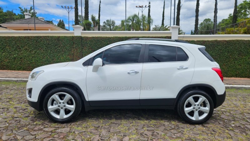 TRACKER 1.8 MPFI LTZ 4X2 16V FLEX 4P AUTOMÁTICO - 2015 - IVOTI