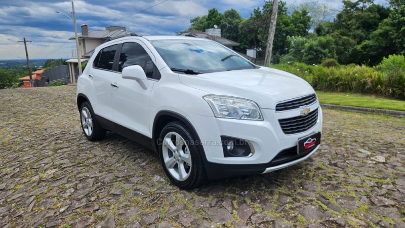 TRACKER 1.8 MPFI LTZ 4X2 16V FLEX 4P AUTOMÁTICO - 2015 - IVOTI