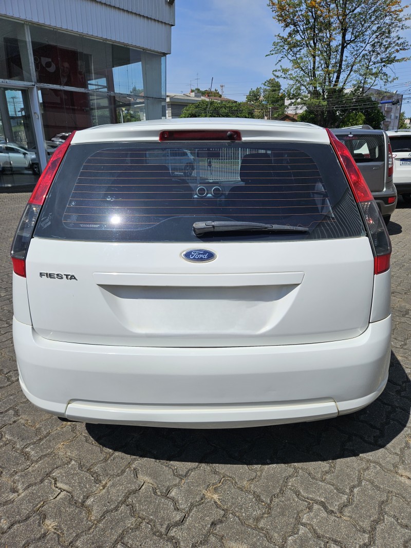 FIESTA 1.0 MPI HATCH 8V FLEX 4P MANUAL - 2014 - FARROUPILHA