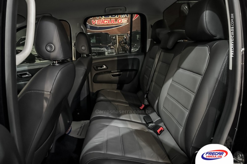 AMAROK 3.0 V6 TDI HIGHLINE CD DIESEL 4MOTION AUTOMÁTICO - 2023 - SARANDI