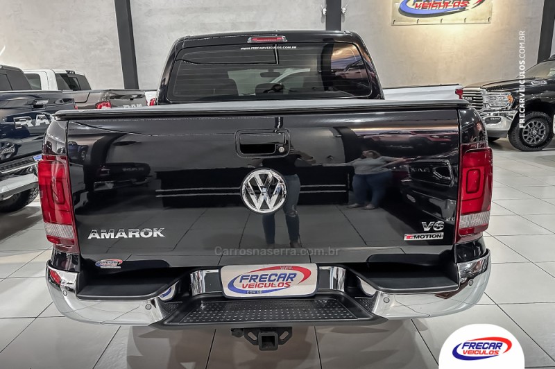 AMAROK 3.0 V6 TDI HIGHLINE CD DIESEL 4MOTION AUTOMÁTICO - 2023 - SARANDI