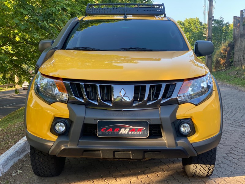 L200 TRITON 2.4 16V SPORT SAVANA DIESEL CD TURBO 4P 4X4 AUTOMÁTICO - 2022 - DOIS IRMãOS