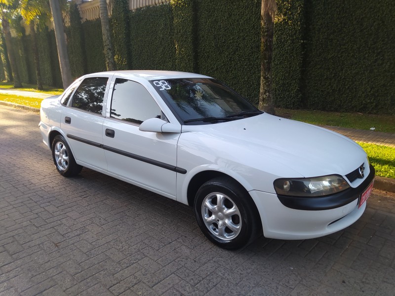 VECTRA 2.0 MPFI GLS 8V GASOLINA 4P MANUAL - 1998 - CAXIAS DO SUL