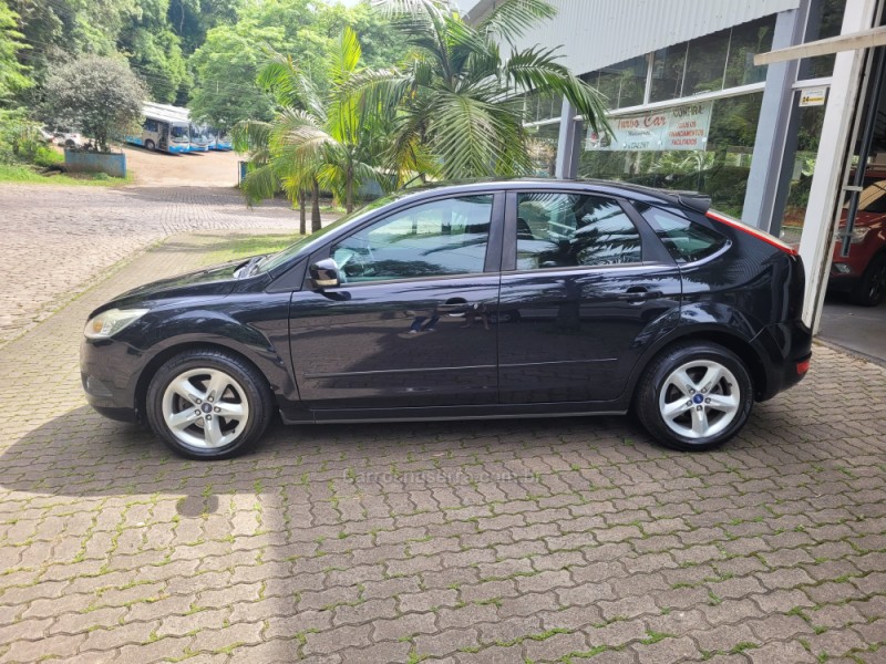 FOCUS 2.0 16V FLEX 4P AUTOMÁTICO - 2012 - NOVA PRATA