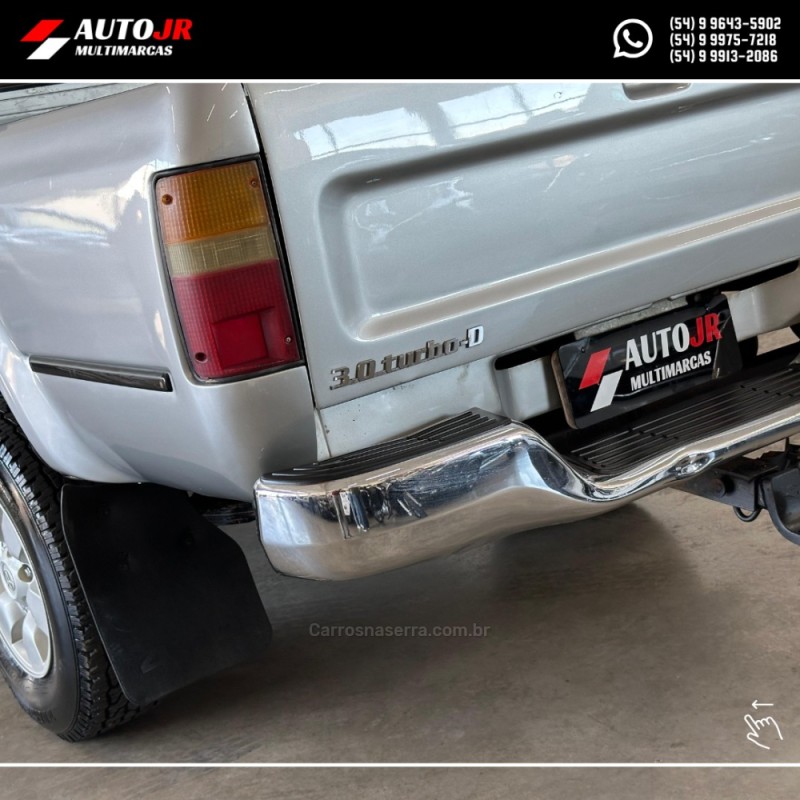 HILUX 3.0 SRV 4X4 CD 16V TURBO INTERCOOLER DIESEL 4P MANUAL - 2002 - VACARIA