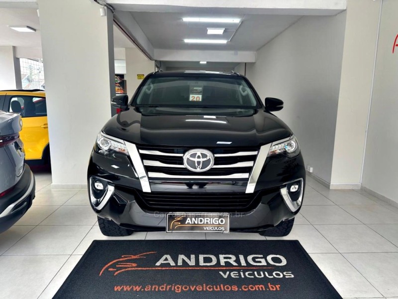 HILUX SW4 2.8 SRX 4X4 7 LUGARES 16V TURBO INTERCOOLER DIESEL 4P AUTOMÁTICO - 2020 - CAXIAS DO SUL