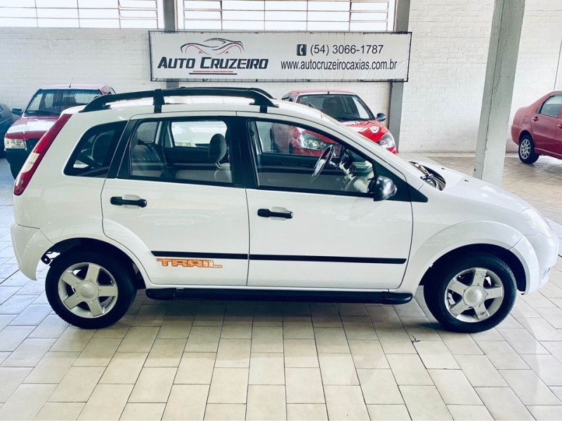 FIESTA 1.0 MPI PERSONNALITÉ 8V GASOLINA 4P MANUAL - 2005 - CAXIAS DO SUL