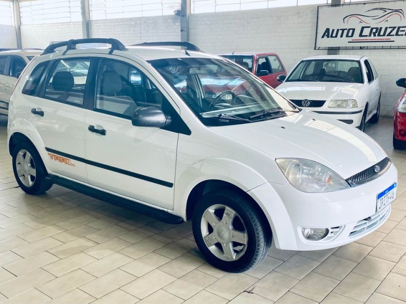 FIESTA 1.0 MPI PERSONNALITÉ 8V GASOLINA 4P MANUAL - 2005 - CAXIAS DO SUL