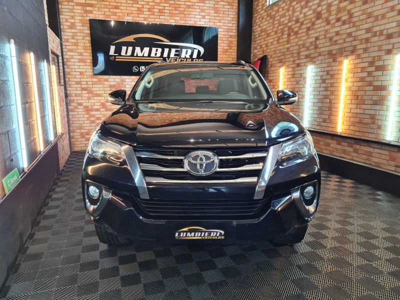 HILUX SW4 2.8 SRX 4X4 7 LUGARES 16V TURBO INTERCOOLER DIESEL 4P AUTOMÁTICO - 2017 - FARROUPILHA