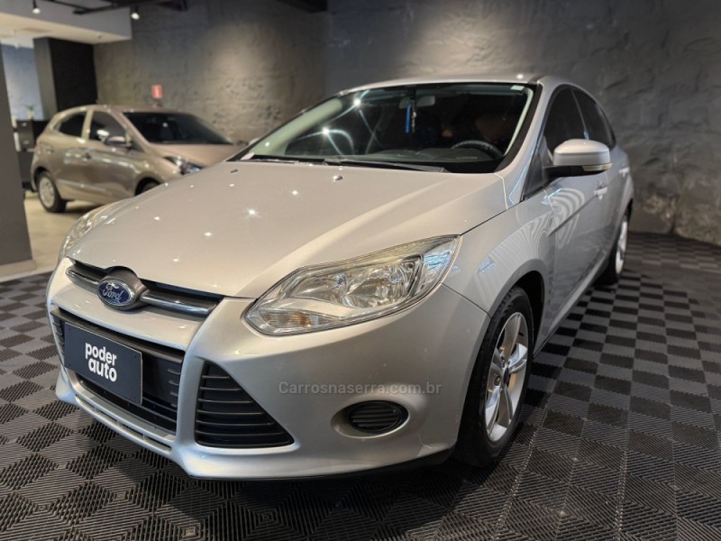 FOCUS 1.6 SE 8V FLEX 4P MANUAL - 2014 - FARROUPILHA