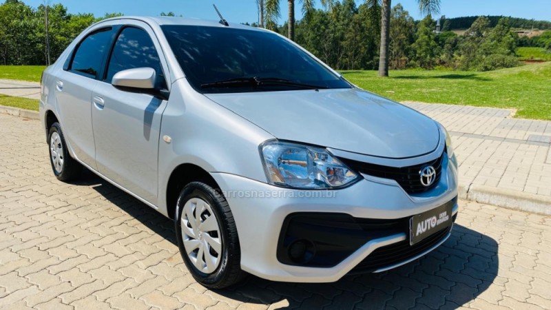 ETIOS 1.5 XS SEDAN 16V FLEX 4P AUTOMÁTICO