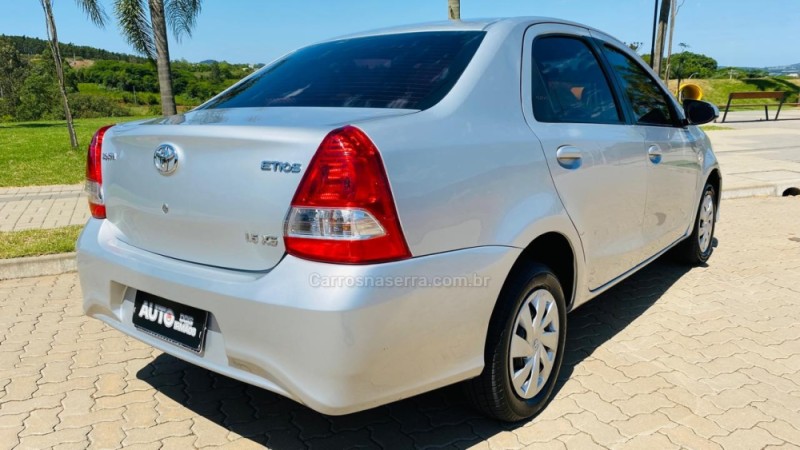 ETIOS 1.5 XS SEDAN 16V FLEX 4P AUTOMÁTICO - 2018 - DOIS IRMãOS