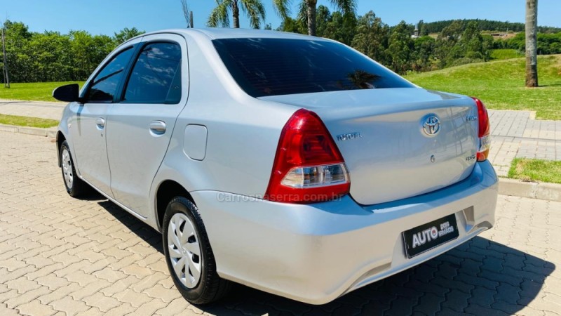 ETIOS 1.5 XS SEDAN 16V FLEX 4P AUTOMÁTICO - 2018 - DOIS IRMãOS