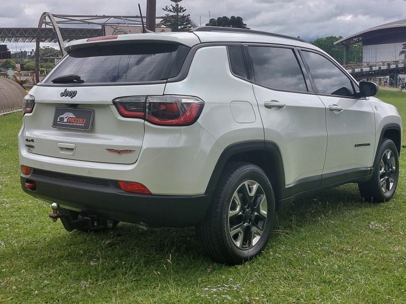 COMPASS 2.0 16V DIESEL TRAILHAWK 4X4 AUTOMÁTICO - 2018 - CAXIAS DO SUL