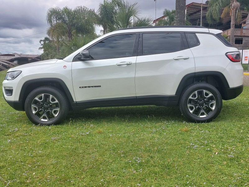 COMPASS 2.0 16V DIESEL TRAILHAWK 4X4 AUTOMÁTICO - 2018 - CAXIAS DO SUL