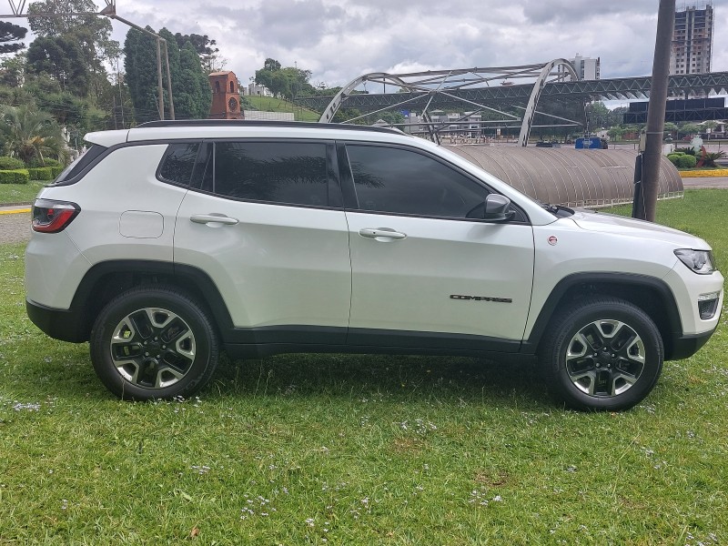 COMPASS 2.0 16V DIESEL TRAILHAWK 4X4 AUTOMÁTICO - 2018 - CAXIAS DO SUL