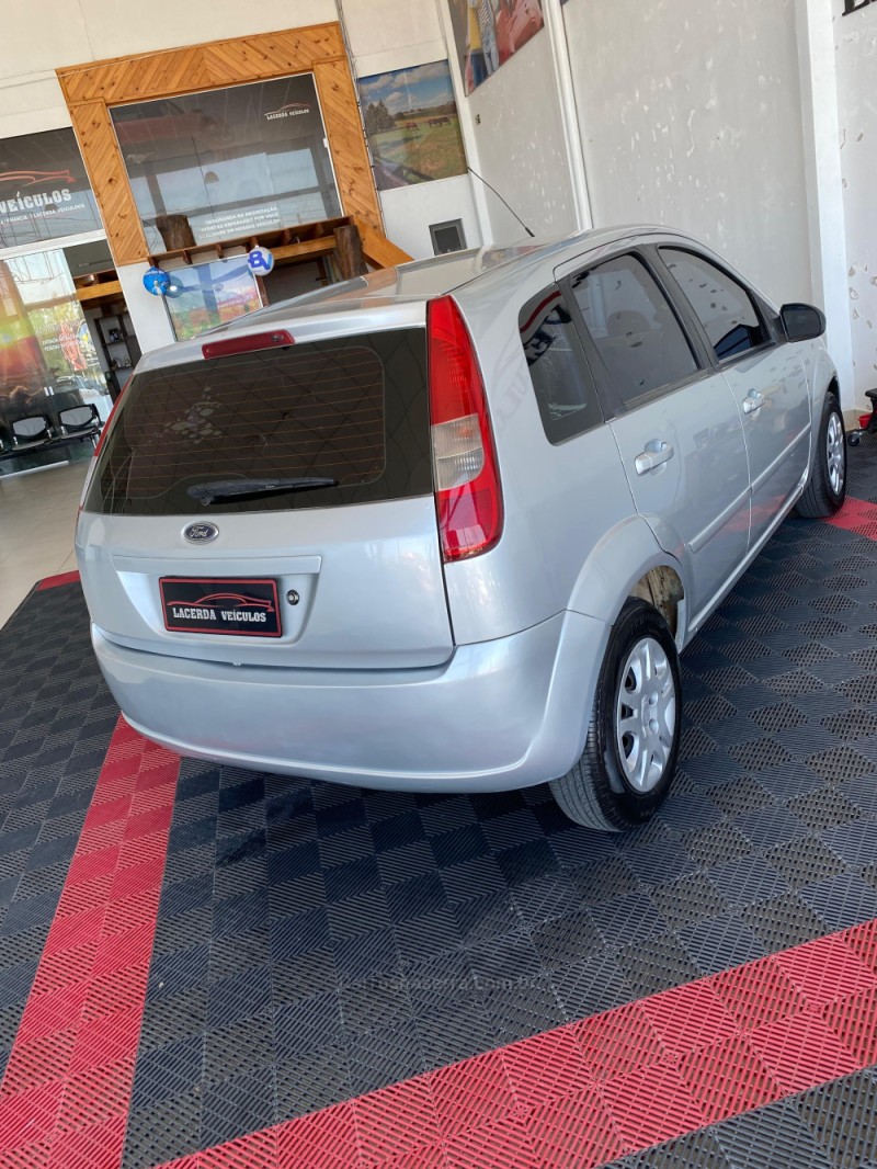 FIESTA 1.0 SE 8V FLEX 4P MANUAL - 2004 - TAQUARA