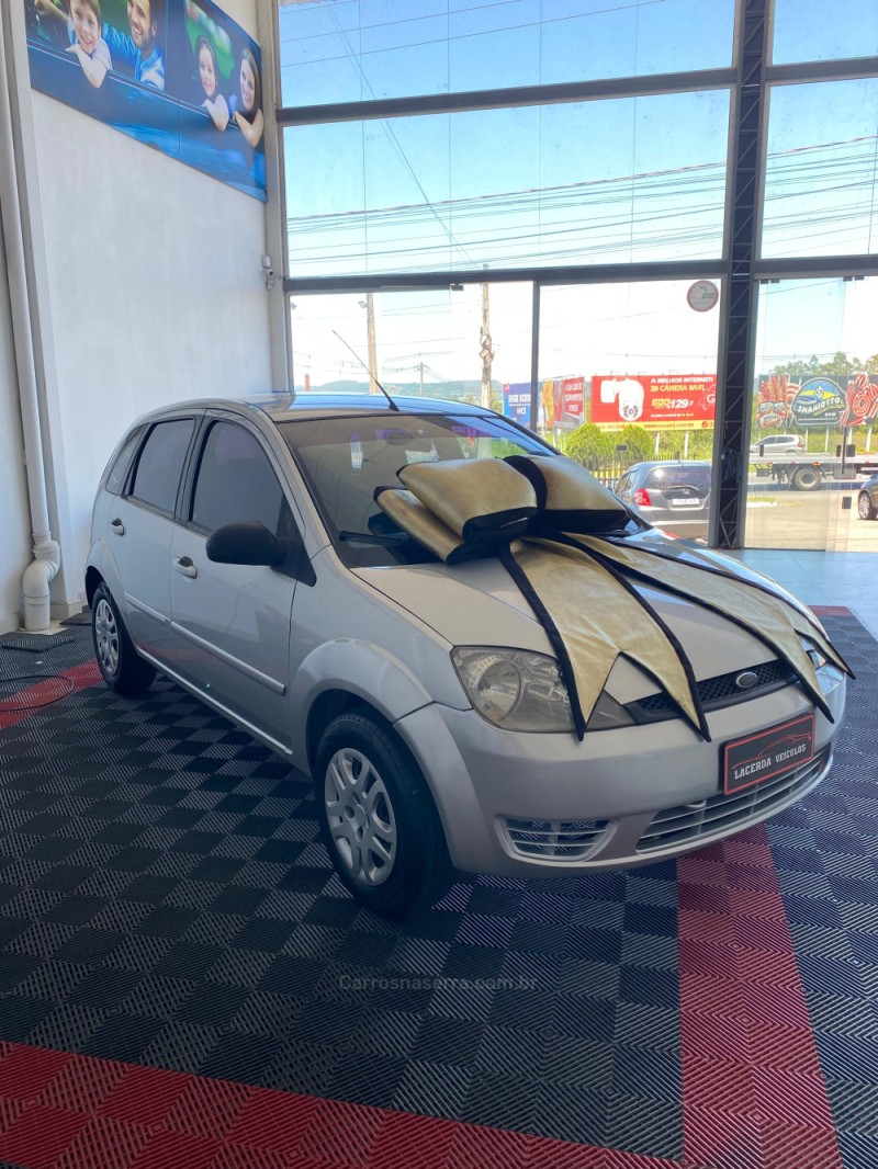 FIESTA 1.0 SE 8V FLEX 4P MANUAL - 2004 - TAQUARA