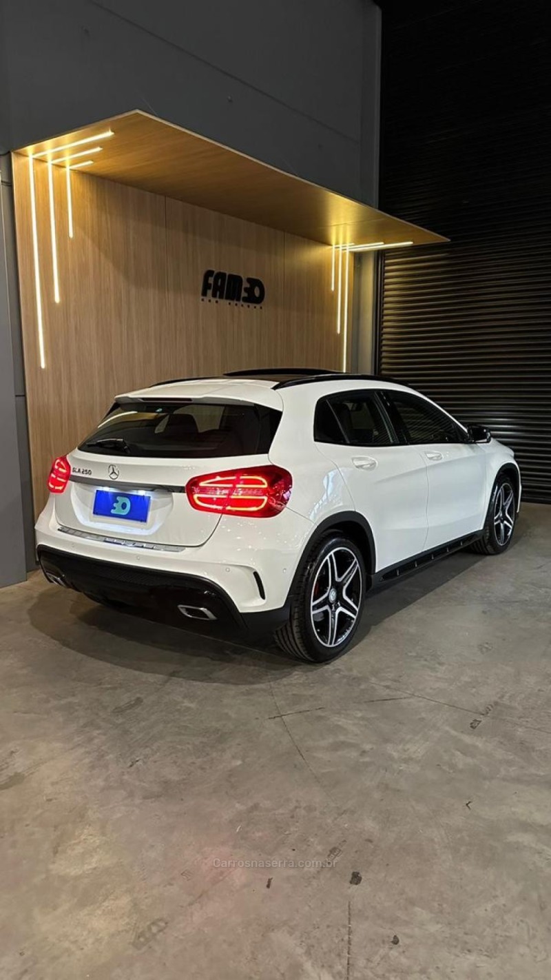 GLA 250 2.0 SPORT 16V TURBO 4X2 4P AUTOMÁTICA - 2015 - LAJEADO