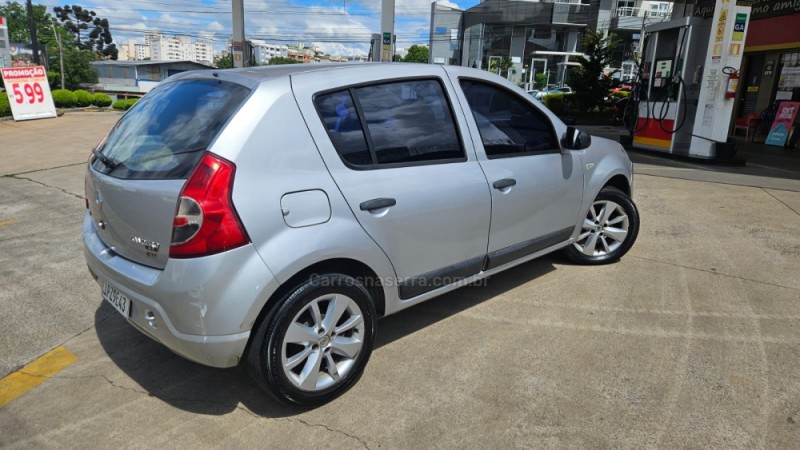 SANDERO 1.0 EXPRESSION 16V FLEX 4P MANUAL - 2010 - CAXIAS DO SUL