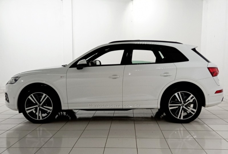 Q5 2.0 TFSI S LINE BLACK QUATTRO S TRONIC GASOLINA 4P - 2020 - PORTO ALEGRE