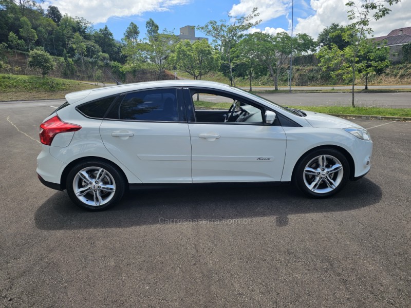 FOCUS 2.0 SE HATCH 16V FLEX 4P AUTO - 2015 - BENTO GONçALVES