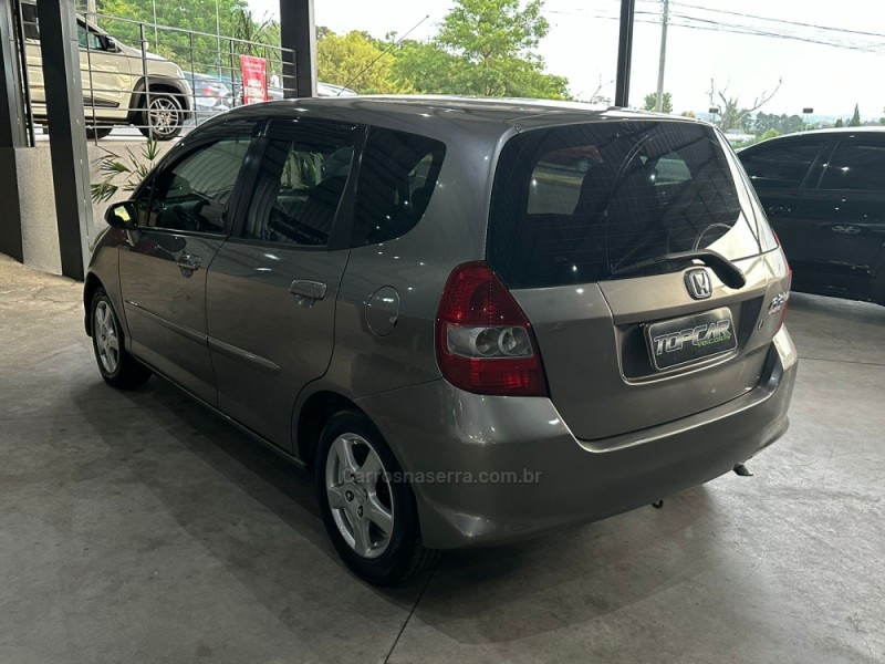 FIT 1.4 LX 8V GASOLINA 4P MANUAL - 2007 - CAMPO BOM