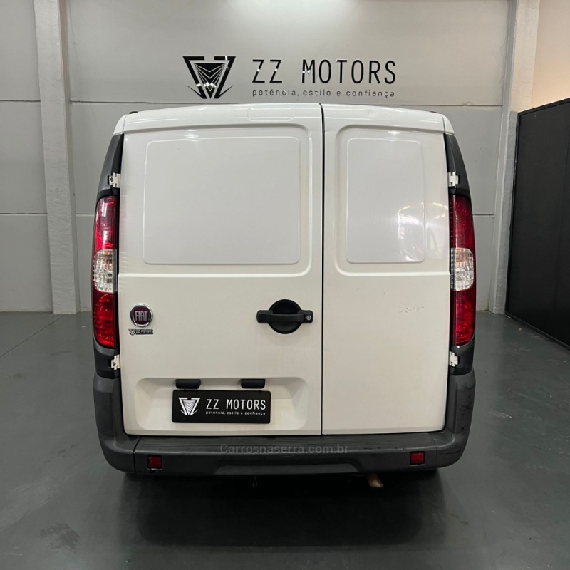 DOBLÓ 1.4 MPI CARGO FLEX 2P MANUAL - 2015 - CASCA