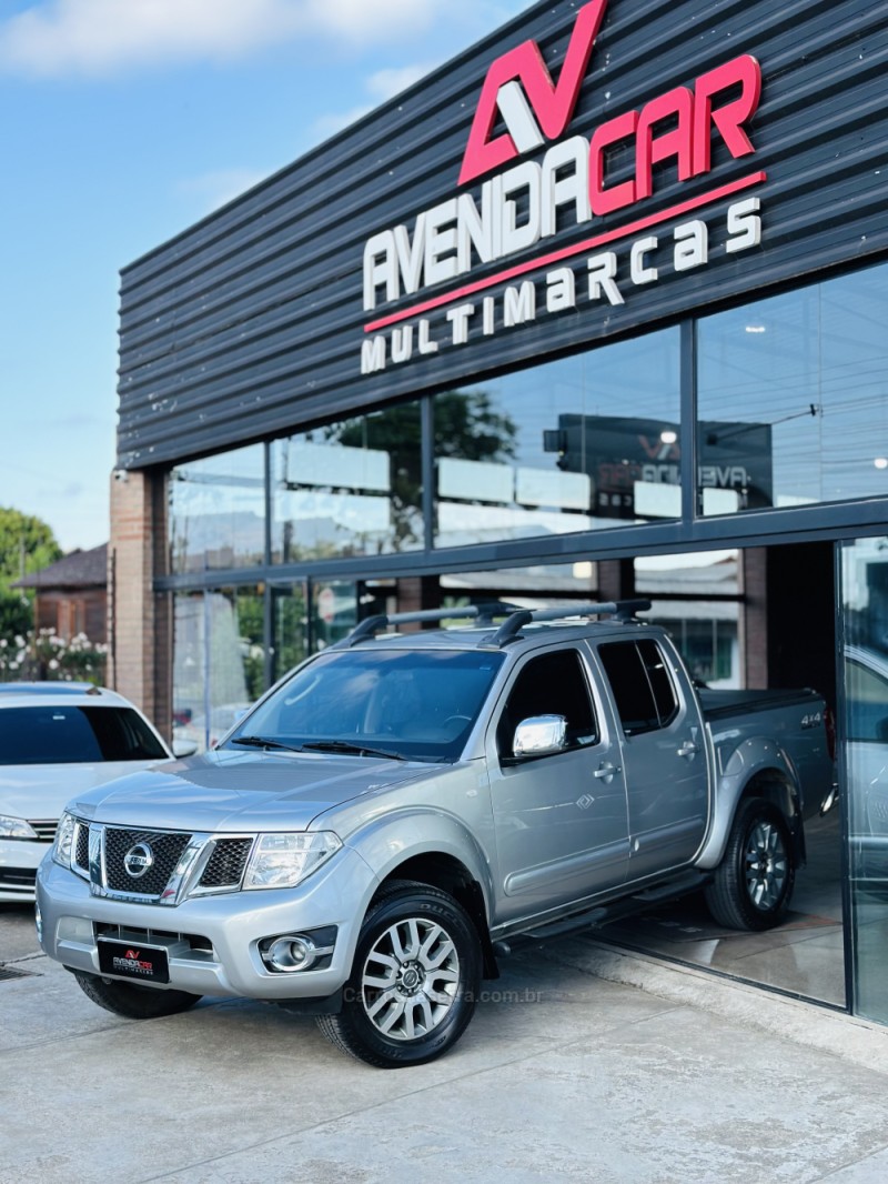 frontier 2.5 sl 4x4 cd turbo eletronic diesel 4p automatico 2015 canela