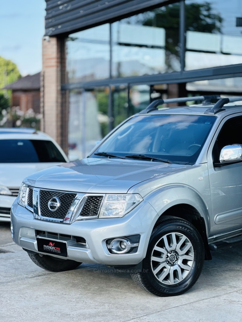 FRONTIER 2.5 SL 4X4 CD TURBO ELETRONIC DIESEL 4P AUTOMÁTICO - 2015 - CANELA