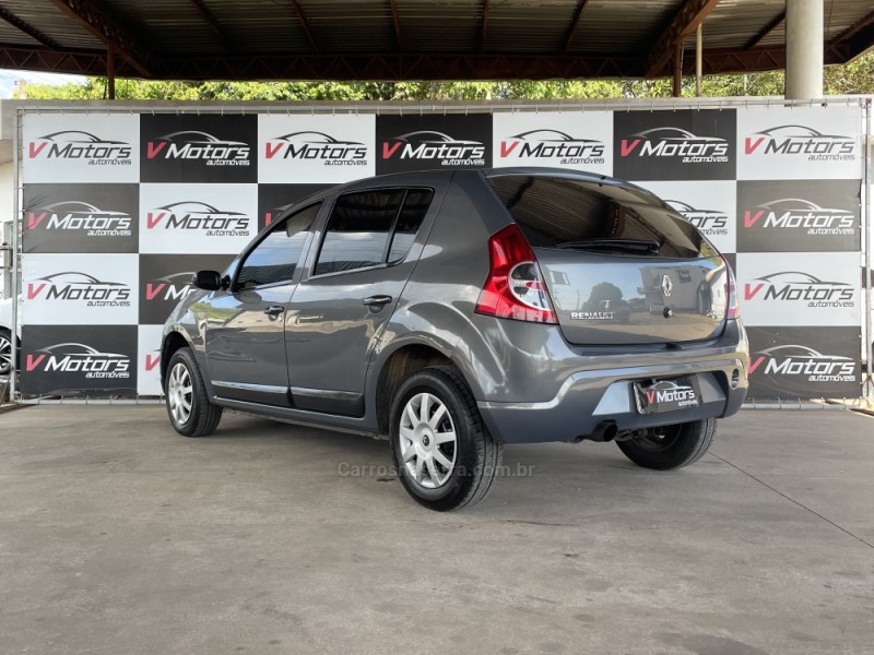 SANDERO 1.0 AUTHENTIQUE 16V FLEX 4P MANUAL - 2009 - PAROBé