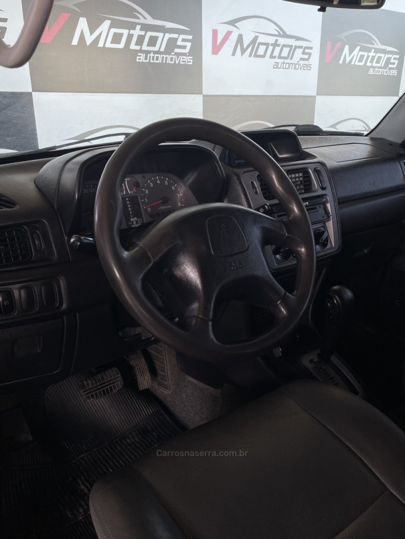 PAJERO TR4 2.0 4X4 16V 140CV FLEX 4P AUTOMÁTICO - 2005 - PAROBé