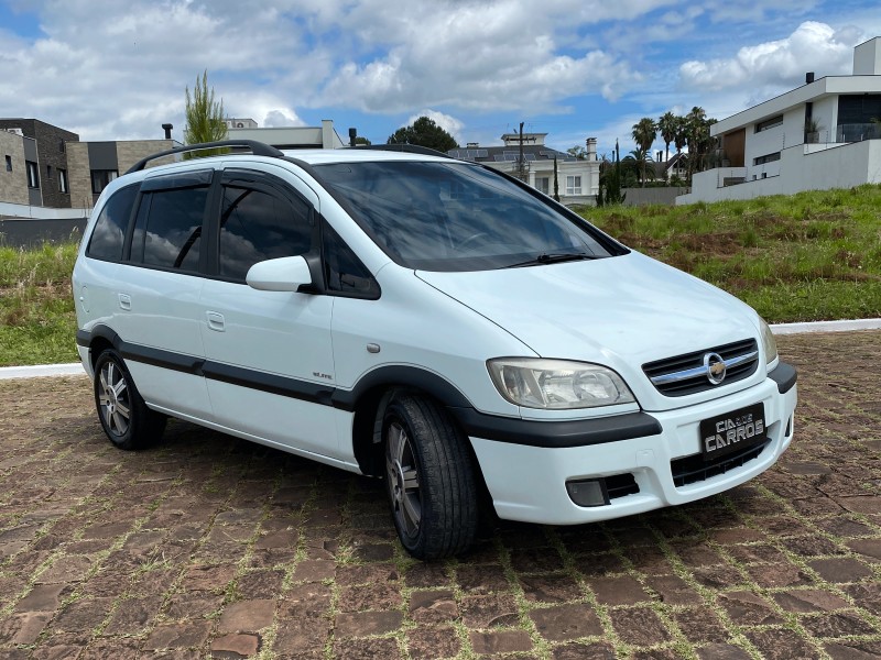 ZAFIRA 2.0 MPFI ELITE 8V FLEX 4P AUTOMÁTICO - 2010 - LAJEADO