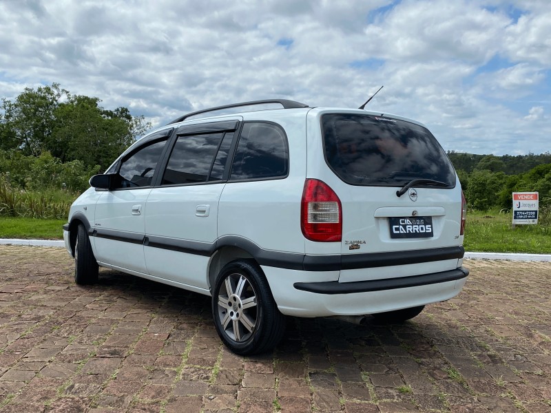 ZAFIRA 2.0 MPFI ELITE 8V FLEX 4P AUTOMÁTICO - 2010 - LAJEADO