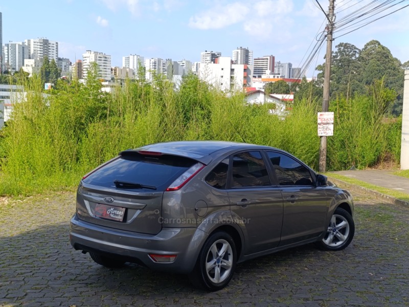 FOCUS 1.6 8V GASOLINA 4P MANUAL - 2012 - CAXIAS DO SUL