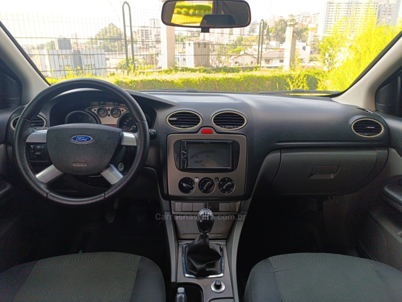 FOCUS 1.6 8V GASOLINA 4P MANUAL - 2012 - CAXIAS DO SUL