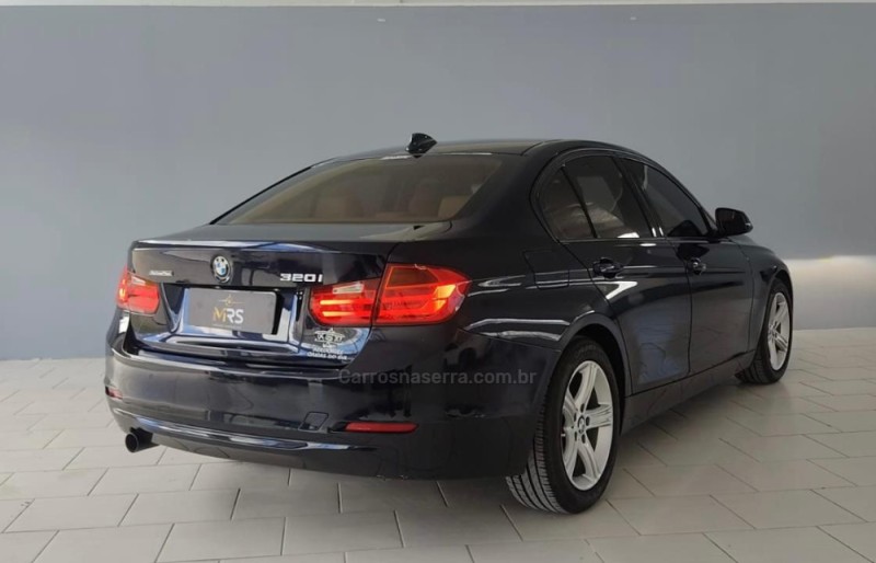 320I 2.0 16V TURBO ACTIVE FLEX 4P AUTOMÁTICO - 2015 - CAXIAS DO SUL