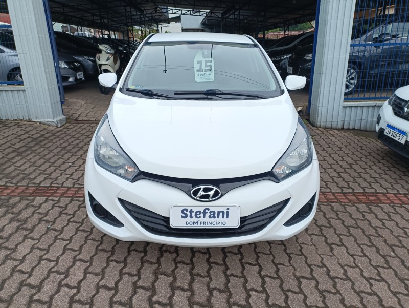 HB20S 1.6 COMFORT PLUS 16V FLEX 4P MANUAL - 2015 - BOM PRINCíPIO