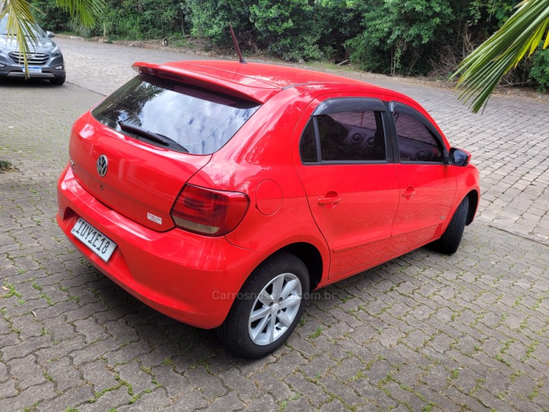 GOL 1.6 MI 8V FLEX 4P MANUAL G.VI - 2014 - NOVA PRATA