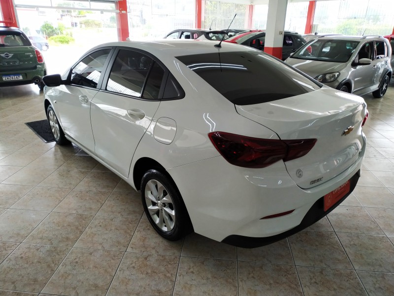 ONIX 1.0 SEDAN PLUS LT 12V FLEX 4P MANUAL - 2023 - CAXIAS DO SUL