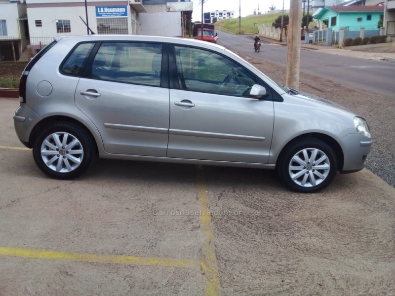 POLO 1.6 MI 8V E-FLEX 4P MANUAL - 2011 - ARROIO DO MEIO