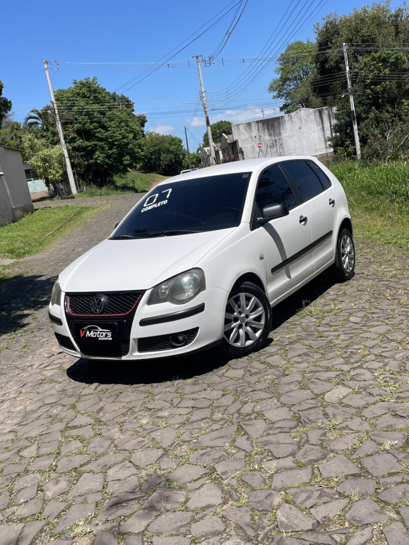 POLO 1.6 MI 8V TOTAL FLEX 4P MANUAL - 2007 - PAROBé