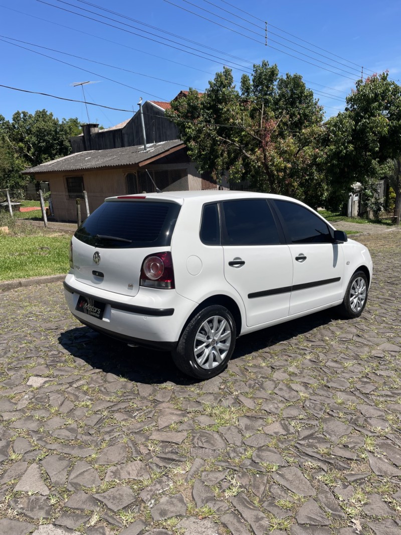 POLO 1.6 MI 8V TOTAL FLEX 4P MANUAL - 2007 - PAROBé