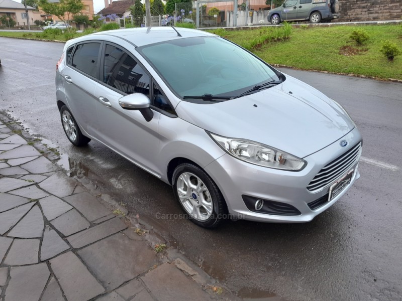 FIESTA 1.6 SE HATCH 16V FLEX 4P AUTOMÁTICO - 2015 - NOVA PRATA